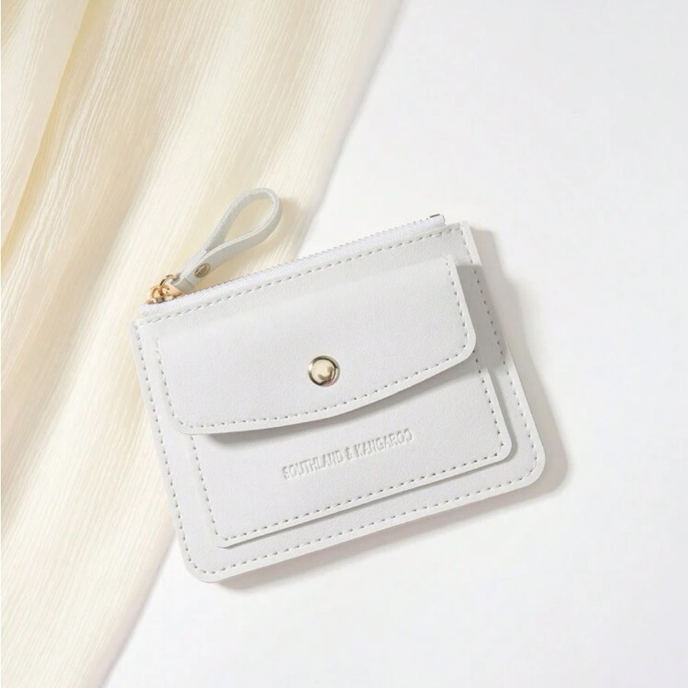 ⚠️Clearance All White Flip Cover Wallet / Cardholder - Picture 5 of 5